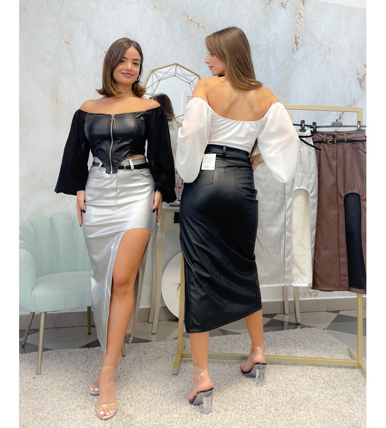 Falda midi con cinturón