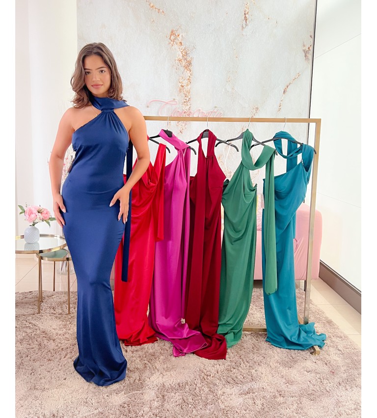 Vestido largo detalle cuello