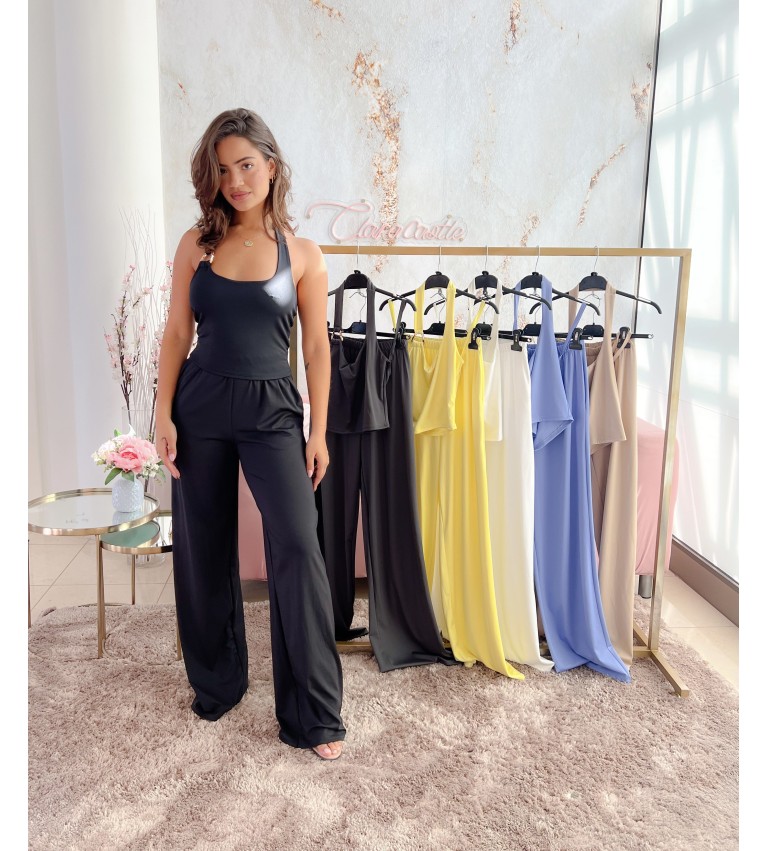 Conjunto detalle dorado