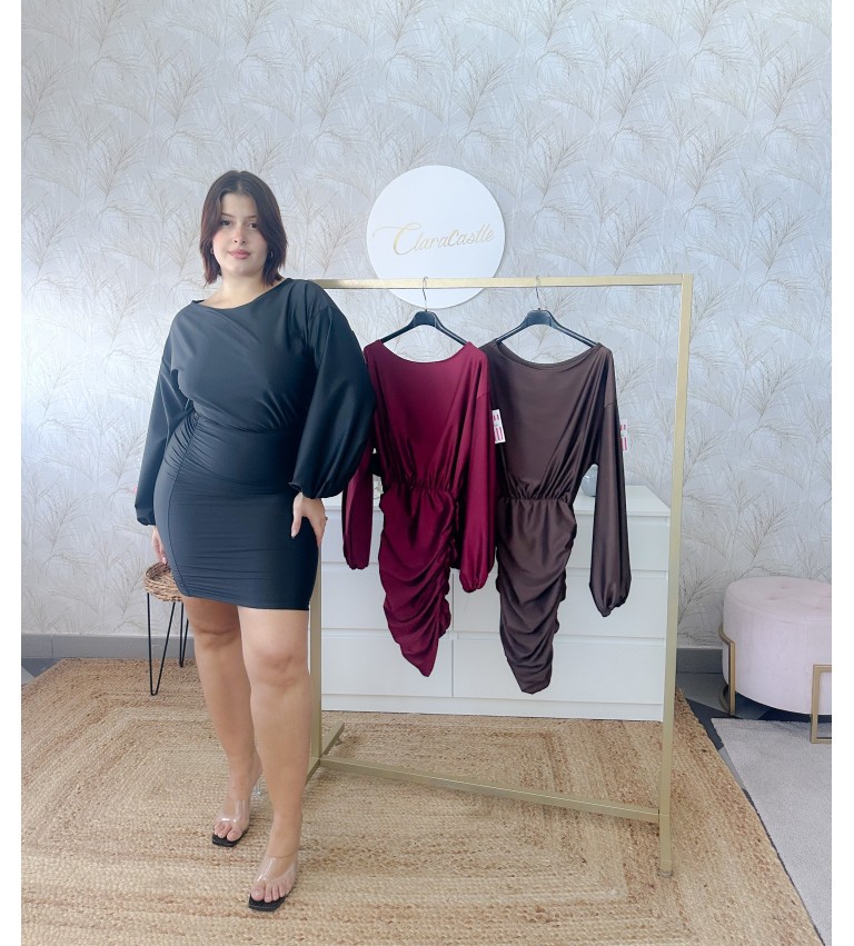 Vestido corto con manga