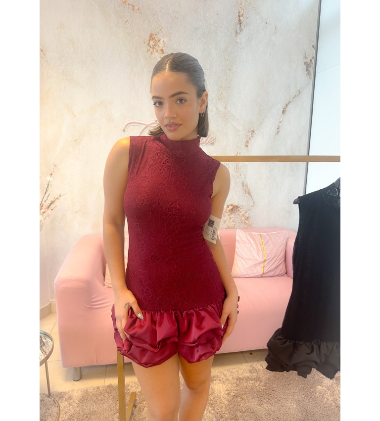 Vestido volante bajo