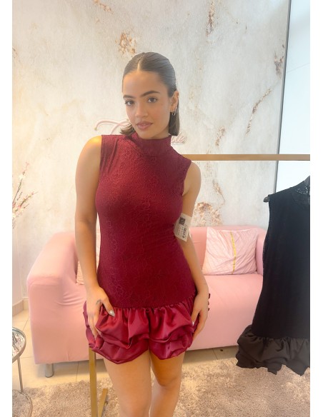 Vestido volante bajo