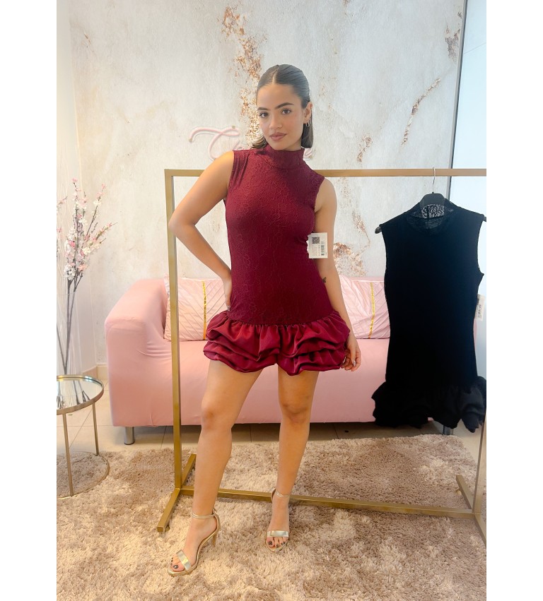 Vestido volante bajo